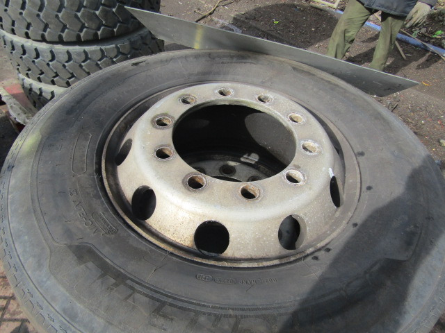 315/70/22.5 ‘ALCOA'(4) MICHELIN STEER PATTERN – 4 PIECE SET - צמיג עבור משאית: תמונה 5 315/70/22.5 ‘ALCOA'(4) MICHELIN STEER PATTERN – 4 PIECE SET - צמיג עבור משאית: תמונה 5
