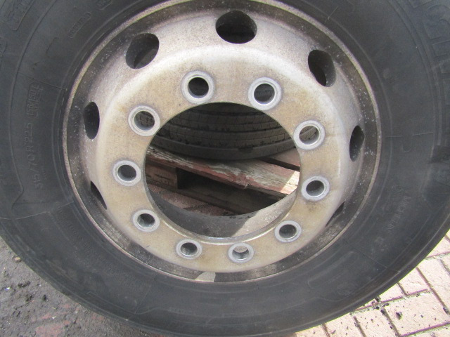 315/70/22.5 ‘ALCOA'(4) MICHELIN STEER PATTERN – 4 PIECE SET - צמיג עבור משאית: תמונה 2 315/70/22.5 ‘ALCOA'(4) MICHELIN STEER PATTERN – 4 PIECE SET - צמיג עבור משאית: תמונה 2