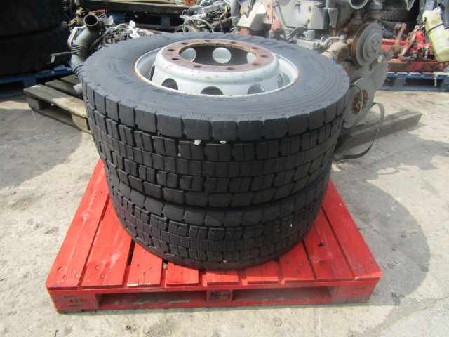315/70/22.5 DRIVE AND STEER PATTERN WHEEL AND TYRE - צמיג עבור משאית: תמונה 4 315/70/22.5 DRIVE AND STEER PATTERN WHEEL AND TYRE - צמיג עבור משאית: תמונה 4