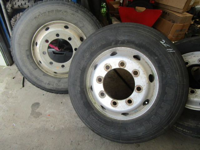ALCOA ALLOYS (2) 19.5 8 STUD TYRES OUTDATED - צמיג עבור משאית: תמונה 2 ALCOA ALLOYS (2) 19.5 8 STUD TYRES OUTDATED - צמיג עבור משאית: תמונה 2