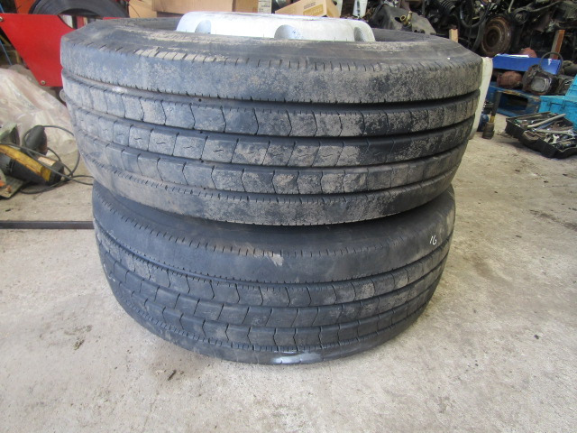 ALCOA ALLOYS (2) 285/70/19.5 STEER DUNLOP 2012 10/12MM TREAD 30MM HOLES - צמיג עבור משאית: תמונה 1 ALCOA ALLOYS (2) 285/70/19.5 STEER DUNLOP 2012 10/12MM TREAD 30MM HOLES - צמיג עבור משאית: תמונה 1