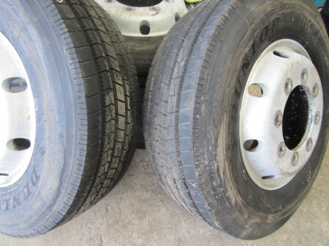 ALCOA ALLOYS (6) 19.5 8 STUD WITH 285/70/19.5 TYRES 4X REAR HANKOOK, 2X FRONT DUNLOP 2017 30mm HOLES ONLY COVERED 5000KM - צמיג עבור משאית: תמונה 2 ALCOA ALLOYS (6) 19.5 8 STUD WITH 285/70/19.5 TYRES 4X REAR HANKOOK, 2X FRONT DUNLOP 2017 30mm HOLES ONLY COVERED 5000KM - צמיג עבור משאית: תמונה 2
