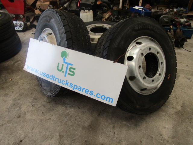 ALCOA ALLOYS (6) 19.5 8 STUD WITH 285/70/19.5 TYRES 4X REAR HANKOOK, 2X FRONT DUNLOP 2017 30mm HOLES ONLY COVERED 5000KM - צמיג עבור משאית: תמונה 4 ALCOA ALLOYS (6) 19.5 8 STUD WITH 285/70/19.5 TYRES 4X REAR HANKOOK, 2X FRONT DUNLOP 2017 30mm HOLES ONLY COVERED 5000KM - צמיג עבור משאית: תמונה 4