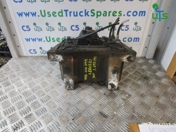 DAF CF / XF EURO 5 ADBLUE PUMP BOSCH PART NO 0444010099 - מערכת דלק עבור משאית: תמונה 1 DAF CF / XF EURO 5 ADBLUE PUMP BOSCH PART NO 0444010099 - מערכת דלק עבור משאית: תמונה 1