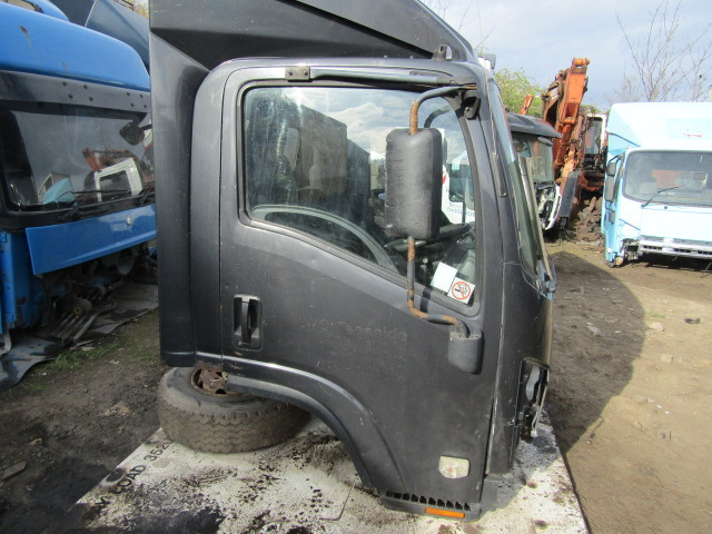 ISUZU N75 CAB (2010) - תא עבור משאית: תמונה 2 ISUZU N75 CAB (2010) - תא עבור משאית: תמונה 2
