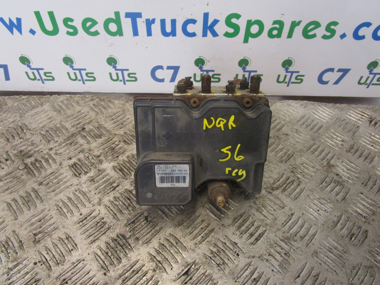 ISUZU NQR ABS MODULE PART NO 2064543 - חלקי בלמים עבור משאית: תמונה 1 ISUZU NQR ABS MODULE PART NO 2064543 - חלקי בלמים עבור משאית: תמונה 1