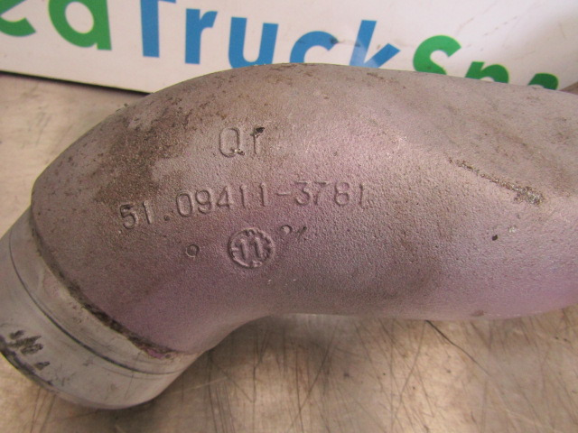 MAN TGS/TGX D2066 AIR INTAKE PIPE P/NO 51.09411-3781 - מנוע וחלקים עבור משאית: תמונה 2 MAN TGS/TGX D2066 AIR INTAKE PIPE P/NO 51.09411-3781 - מנוע וחלקים עבור משאית: תמונה 2