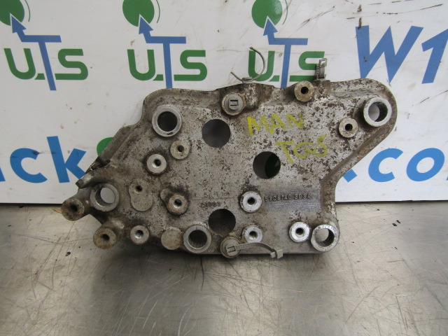 MAN TGS/TGX D2066 INTERCOOLER PIPE BRACKET P/NO 51.08140.3034 - מנוע וחלקים עבור משאית: תמונה 1 MAN TGS/TGX D2066 INTERCOOLER PIPE BRACKET P/NO 51.08140.3034 - מנוע וחלקים עבור משאית: תמונה 1