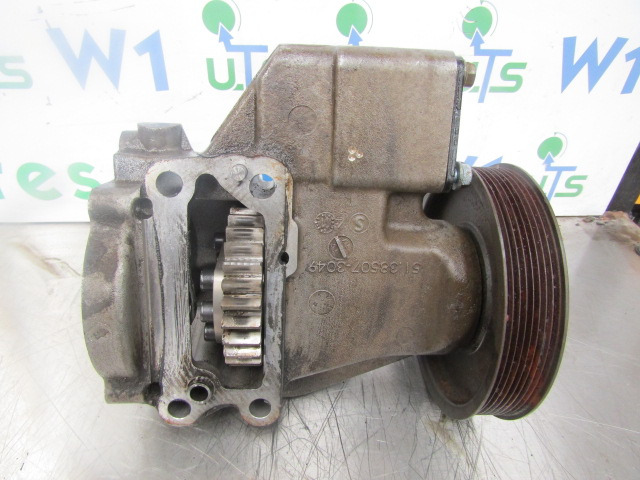MAN TGS / TGX WATER PUMP DRIVE UNIT P/NO 51.38507-3049 - מנוע וחלקים עבור משאית: תמונה 2 MAN TGS / TGX WATER PUMP DRIVE UNIT P/NO 51.38507-3049 - מנוע וחלקים עבור משאית: תמונה 2