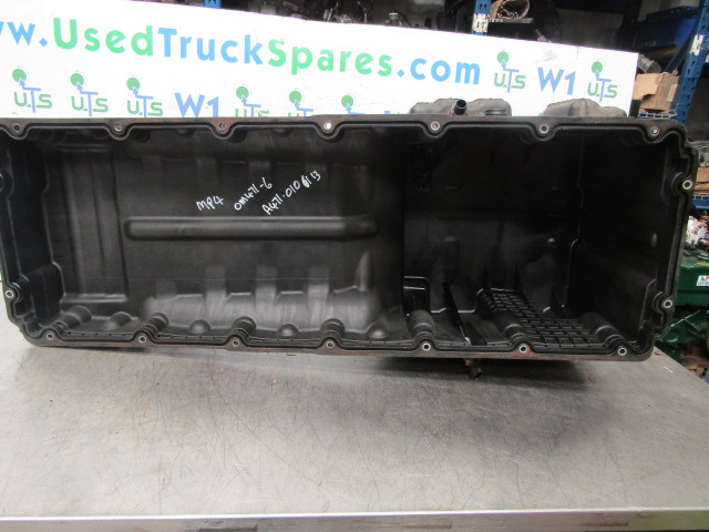 MERCEDES ACTROS MP4 OM471-6 ENGINE OIL SUMP P/NO A4710106113 - מנוע וחלקים עבור משאית: תמונה 2 MERCEDES ACTROS MP4 OM471-6 ENGINE OIL SUMP P/NO A4710106113 - מנוע וחלקים עבור משאית: תמונה 2