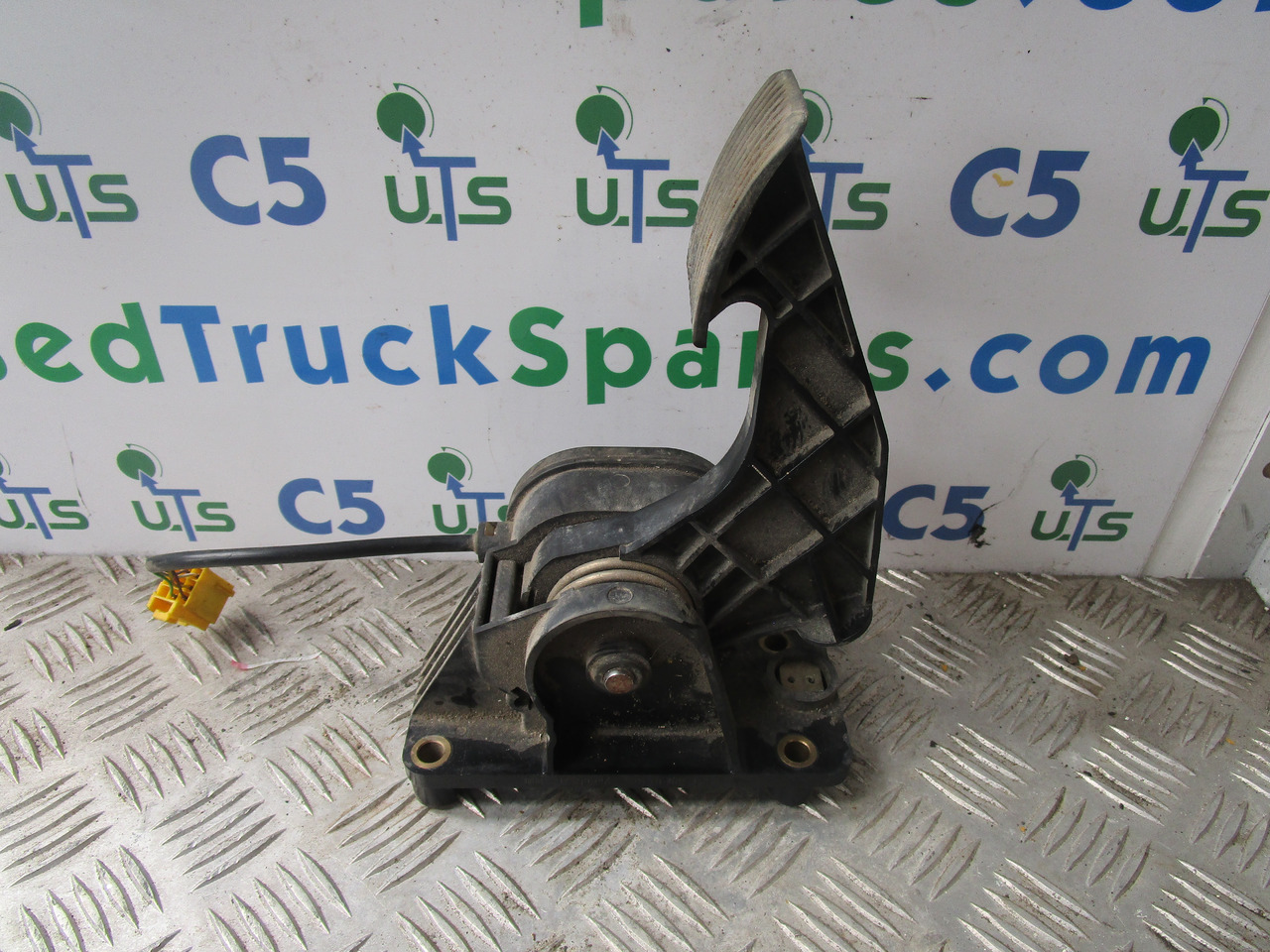 MERCEDES AXOR ACCELERATOR PEDAL P/NO A9413000104 - תא ופנים הרכב עבור משאית: תמונה 1 MERCEDES AXOR ACCELERATOR PEDAL P/NO A9413000104 - תא ופנים הרכב עבור משאית: תמונה 1