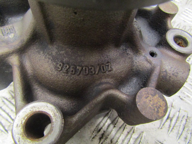 MITSUBISHI FUSO 75C 4P10 WATER PUMP P/NO 926703/02 - מנוע וחלקים עבור משאית: תמונה 2 MITSUBISHI FUSO 75C 4P10 WATER PUMP P/NO 926703/02 - מנוע וחלקים עבור משאית: תמונה 2