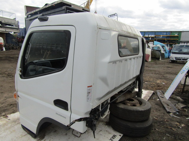 MITSUBISHI FUSO 7C 15/18 CAB (2014) - תא עבור משאית: תמונה 5 MITSUBISHI FUSO 7C 15/18 CAB (2014) - תא עבור משאית: תמונה 5