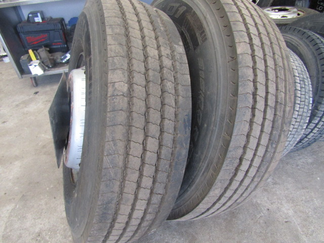 PIRELLI 315/80/22.5 FRONT 2022 ALMOST NEW ONLY 1000KM COMPLETE ON RIMS - צמיג עבור משאית: תמונה 2 PIRELLI 315/80/22.5 FRONT 2022 ALMOST NEW ONLY 1000KM COMPLETE ON RIMS - צמיג עבור משאית: תמונה 2