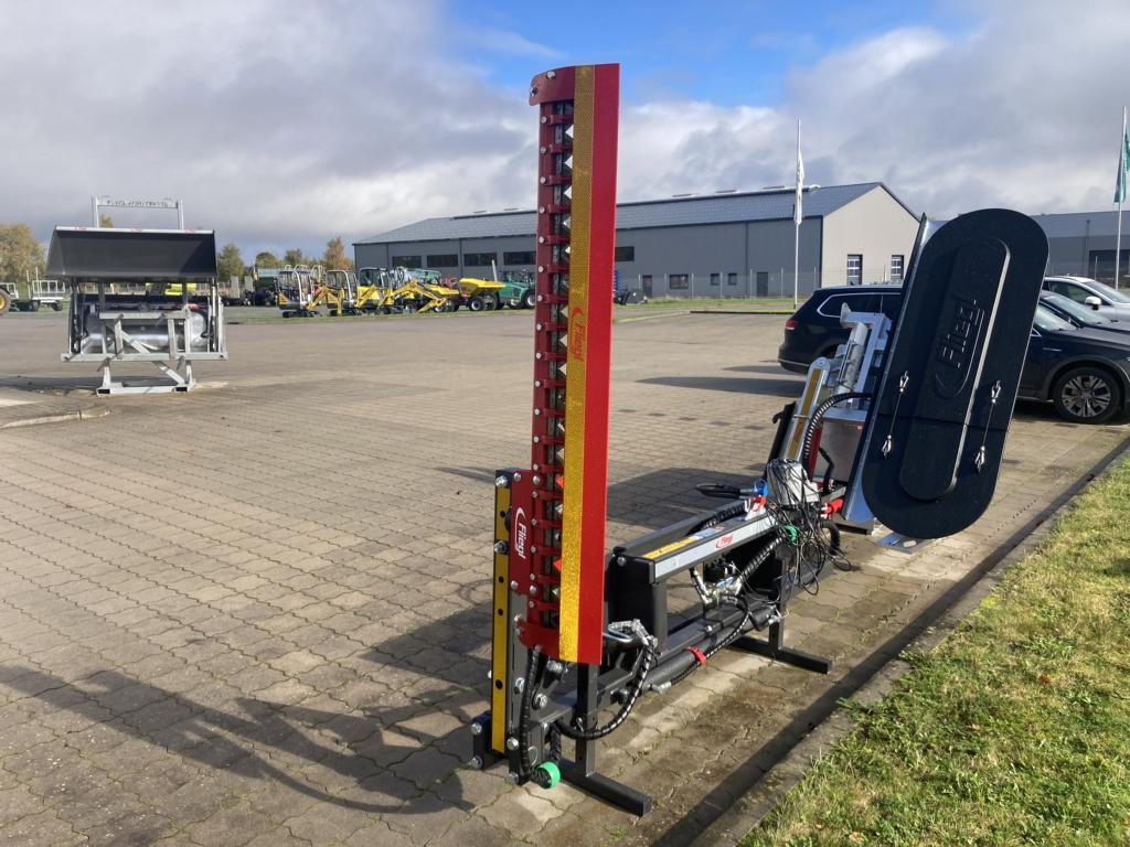 Fliegl ASTSCHERE 1450 - מכסחת תבואה/ עשבים: תמונה 5 Fliegl ASTSCHERE 1450 - מכסחת תבואה/ עשבים: תמונה 5