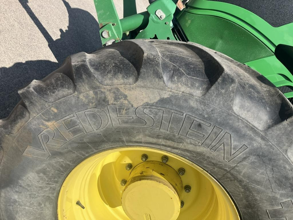 John Deere 6210R - טרקטור חקלאי: תמונה 3 John Deere 6210R - טרקטור חקלאי: תמונה 3