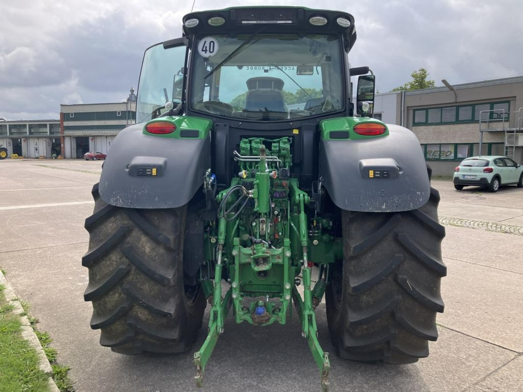 טרקטור חקלאי John Deere 6215R: תמונה 32