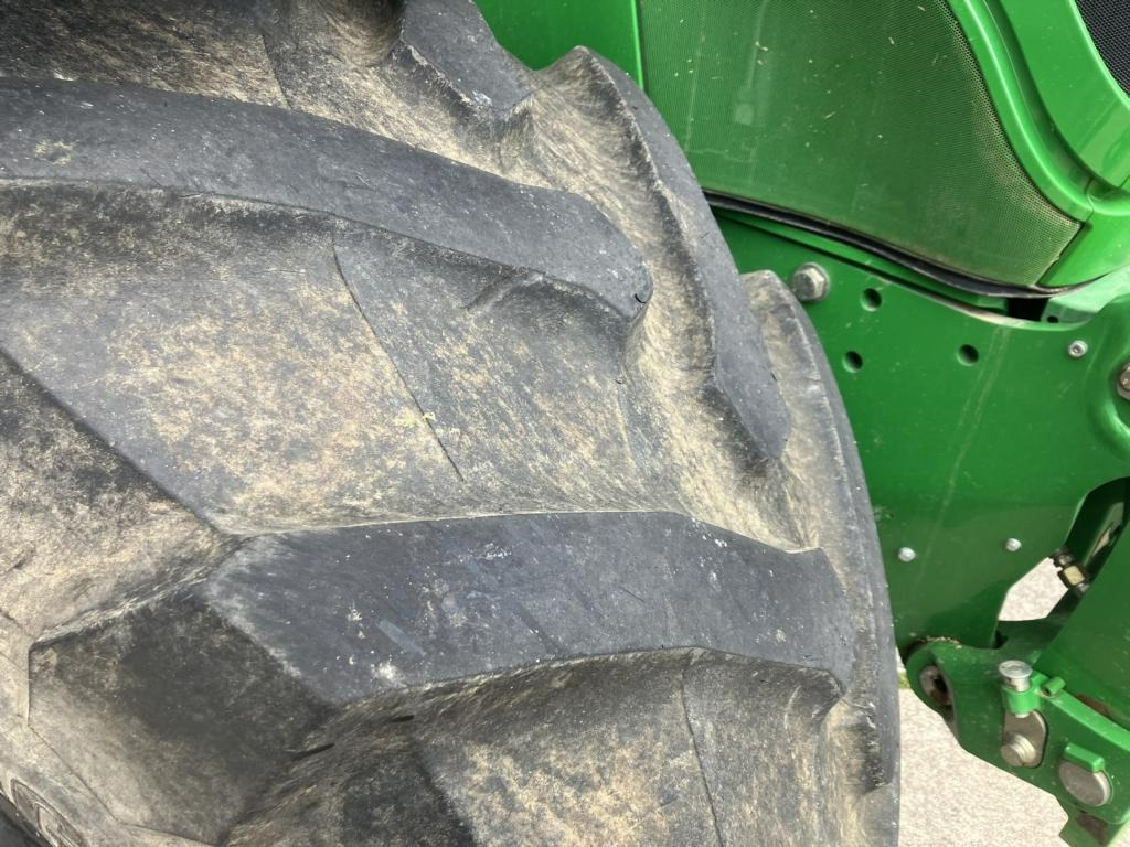טרקטור חקלאי John Deere 6215R: תמונה 19