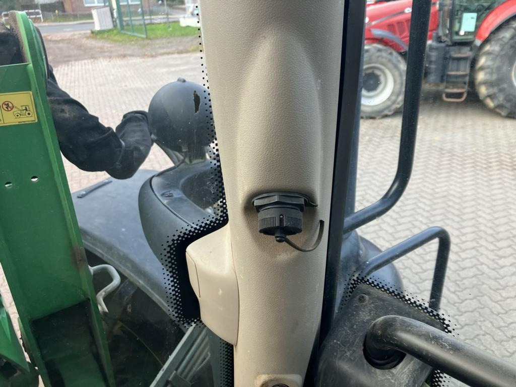 טרקטור חקלאי John Deere 6215R: תמונה 10