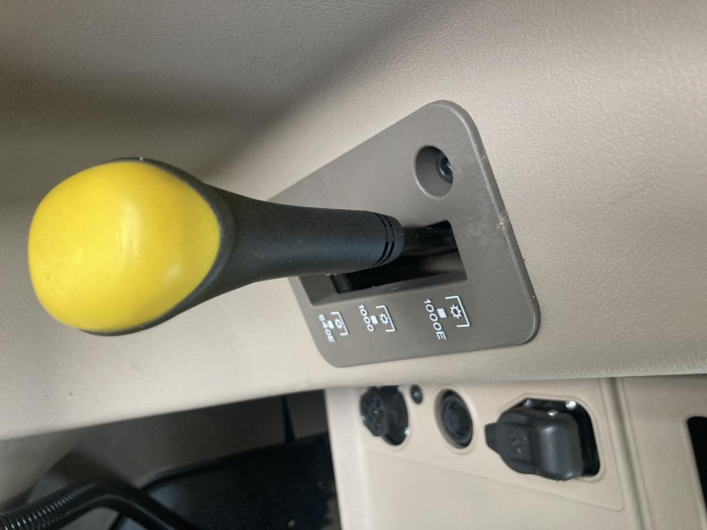 John Deere 6M240 - טרקטור חקלאי: תמונה 4 John Deere 6M240 - טרקטור חקלאי: תמונה 4