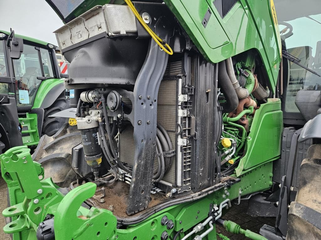 John Deere 6R215 - טרקטור חקלאי: תמונה 4 John Deere 6R215 - טרקטור חקלאי: תמונה 4