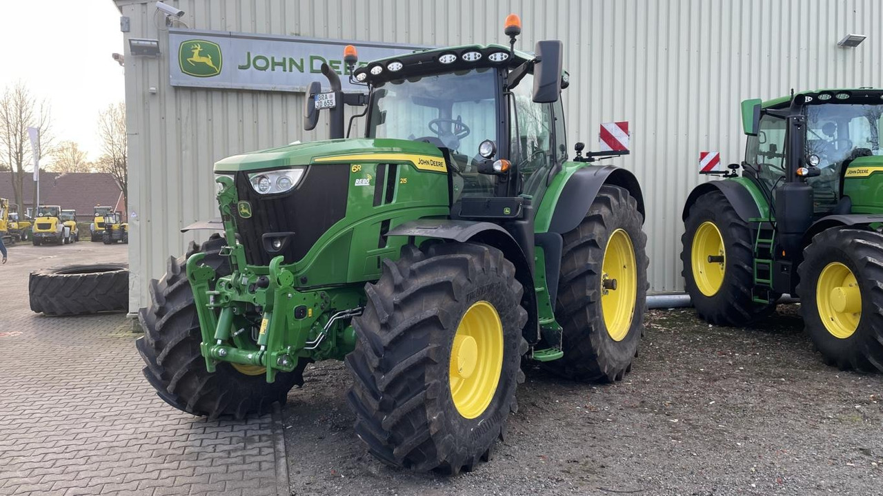 John Deere 6R215 - טרקטור חקלאי: תמונה 1 John Deere 6R215 - טרקטור חקלאי: תמונה 1