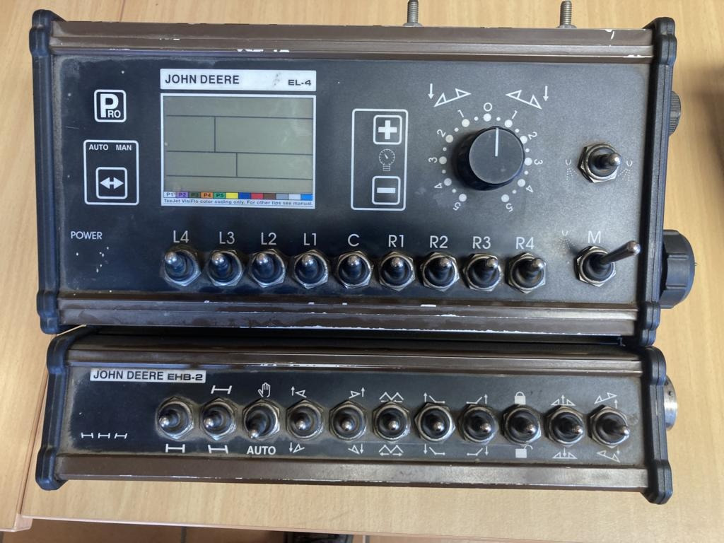 John Deere 732 - מרסס: תמונה 2 John Deere 732 - מרסס: תמונה 2