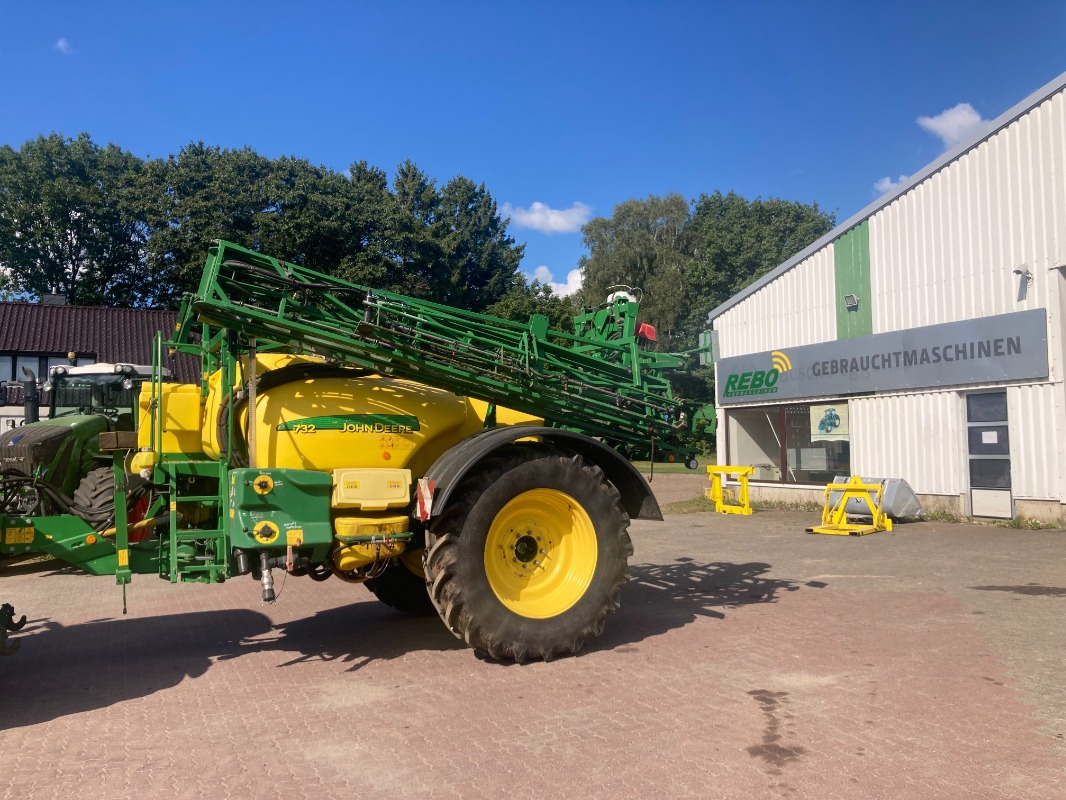 John Deere 732 - מרסס: תמונה 1 John Deere 732 - מרסס: תמונה 1