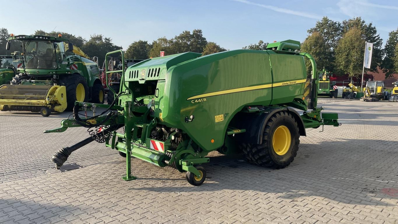 John Deere C441R - ציוד חציר ומספוא: תמונה 1 John Deere C441R - ציוד חציר ומספוא: תמונה 1
