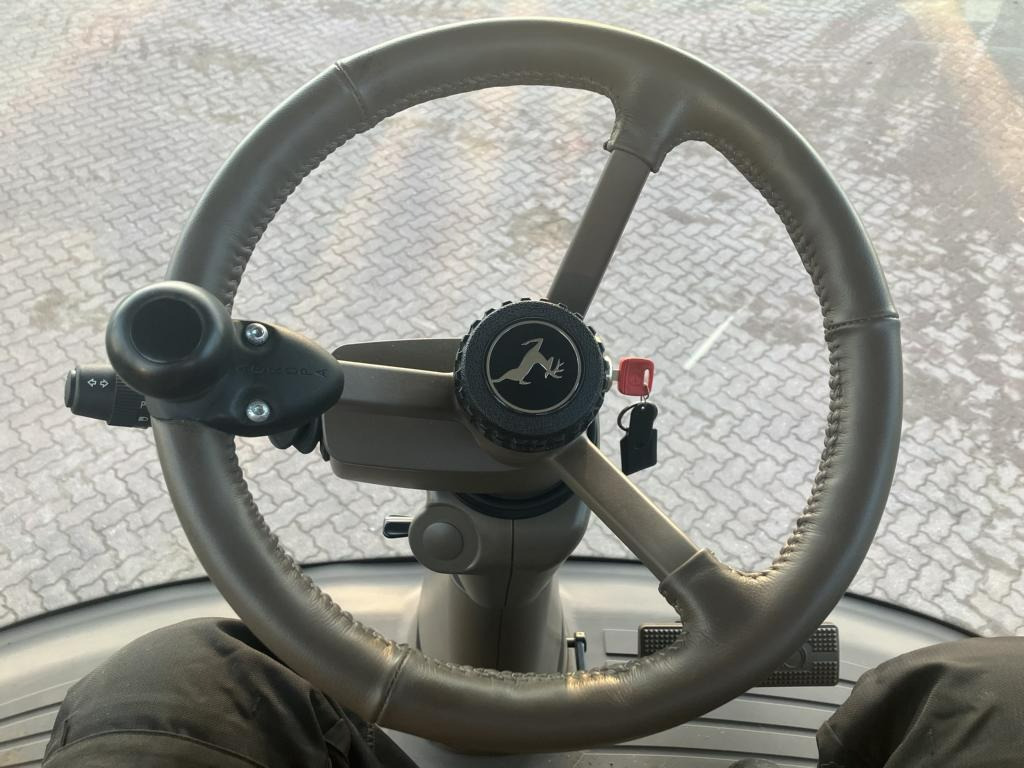 John Deere FELDHÄCKSLER 9900 - מקצרה: תמונה 2 John Deere FELDHÄCKSLER 9900 - מקצרה: תמונה 2