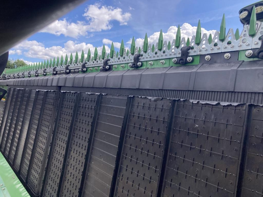 John Deere RDF35 - מקצרת קומבינה: תמונה 2 John Deere RDF35 - מקצרת קומבינה: תמונה 2