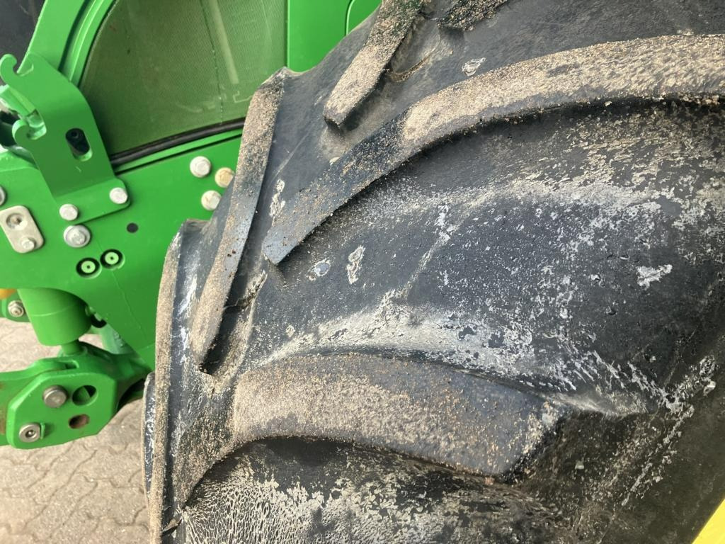 John Deere TRAKTOR 6175R - טרקטור חקלאי: תמונה 2 John Deere TRAKTOR 6175R - טרקטור חקלאי: תמונה 2