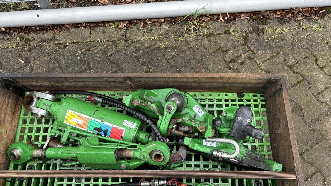 John Deere TRAKTOR 8R370 - טרקטור חקלאי: תמונה 2 John Deere TRAKTOR 8R370 - טרקטור חקלאי: תמונה 2