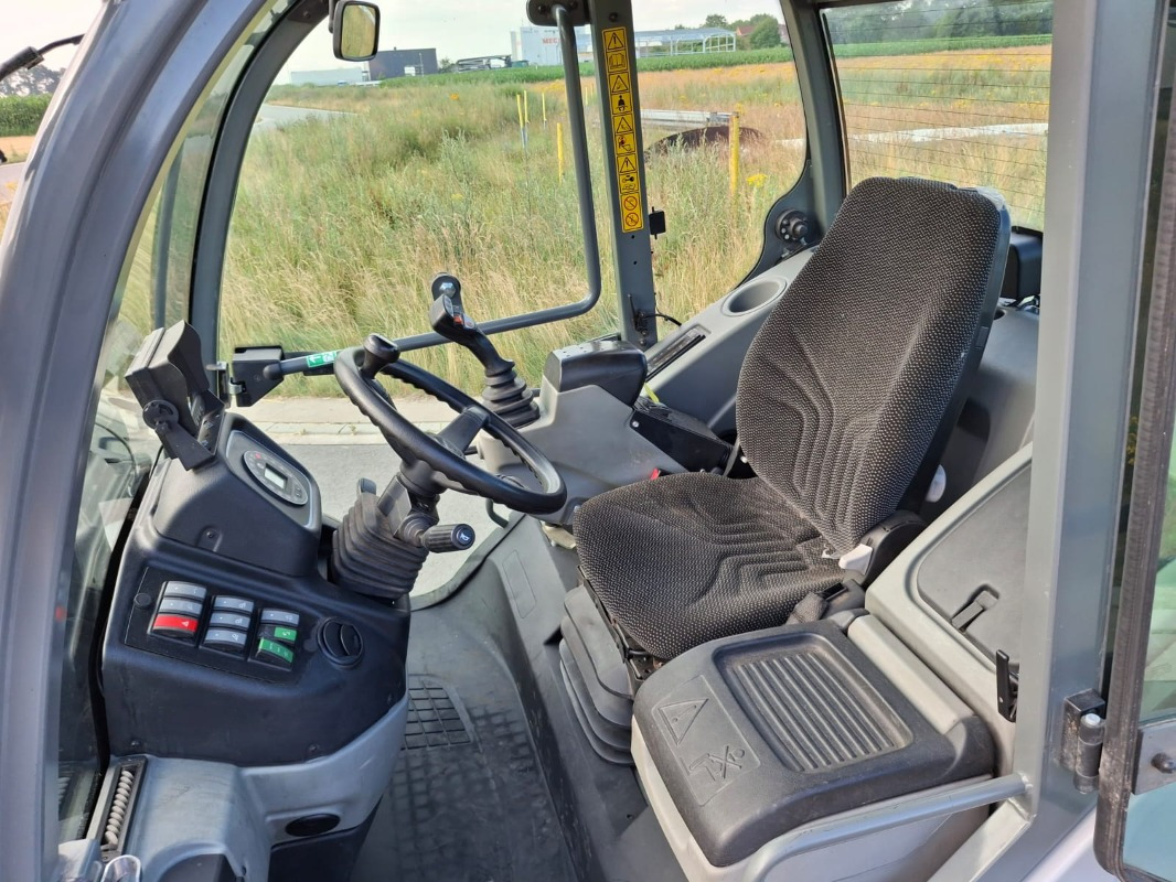 Kramer KL 30.8T - מעמיס גלגלים: תמונה 3 Kramer KL 30.8T - מעמיס גלגלים: תמונה 3