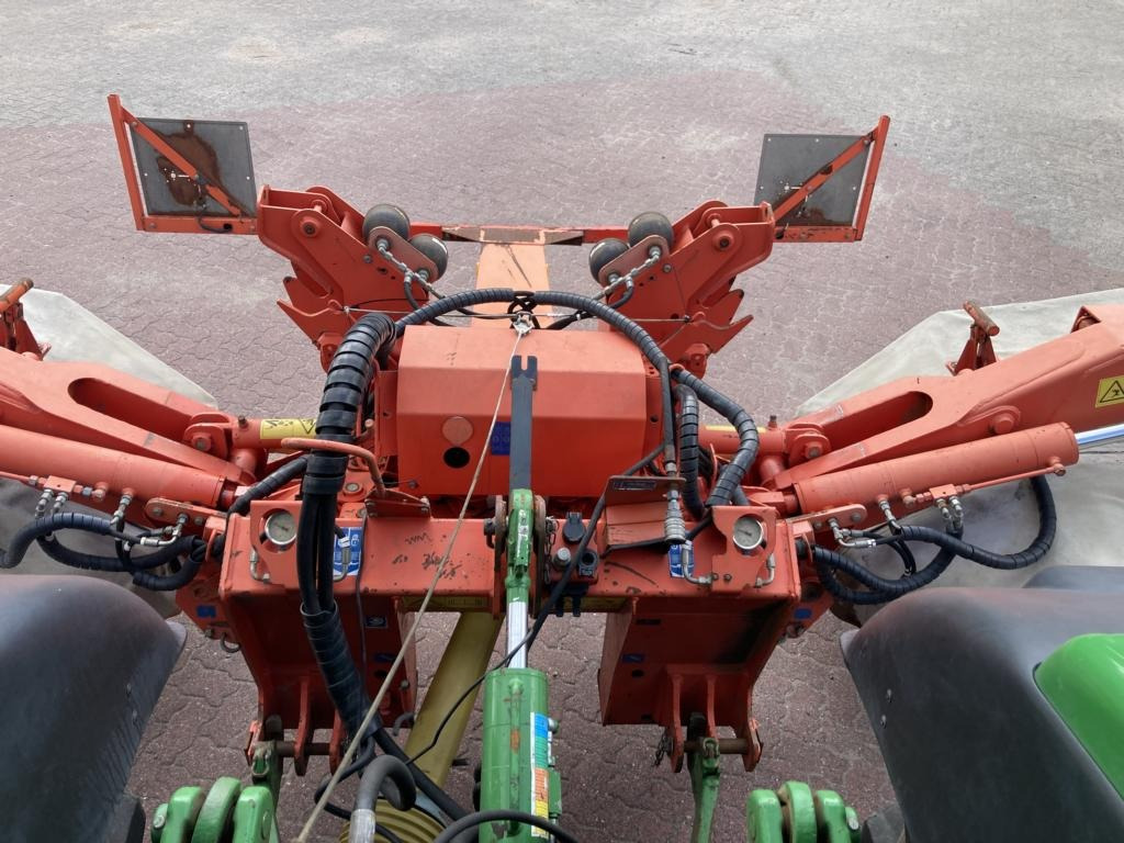 Kuhn GMD 883 - מכסחה: תמונה 4 Kuhn GMD 883 - מכסחה: תמונה 4