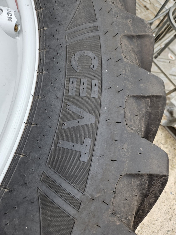 Massey Ferguson 6S. 165 Dyna-6 Exclusive - טרקטור חקלאי: תמונה 2 Massey Ferguson 6S. 165 Dyna-6 Exclusive - טרקטור חקלאי: תמונה 2