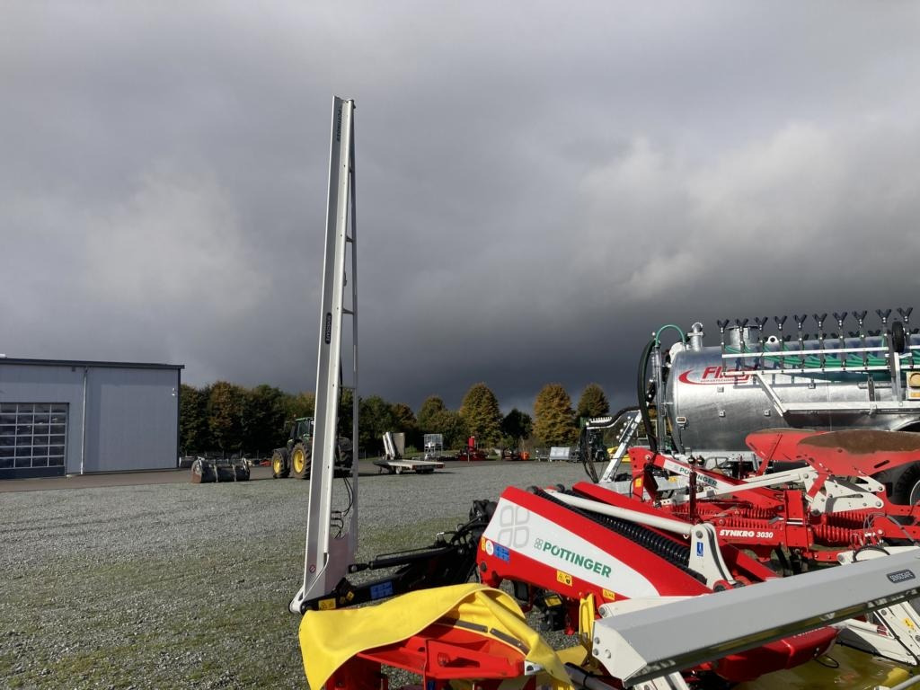 Pöttinger SENSOSAFE 300 - מכסחה: תמונה 3 Pöttinger SENSOSAFE 300 - מכסחה: תמונה 3