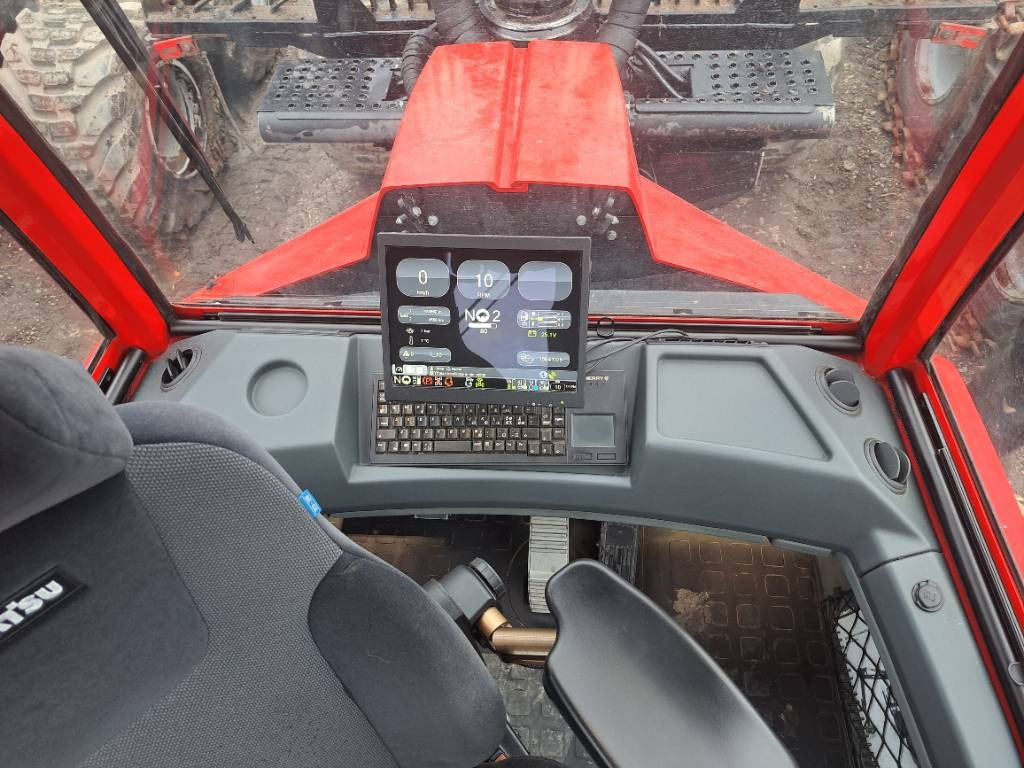 Komatsu 855 - משלח: תמונה 3 Komatsu 855 - משלח: תמונה 3