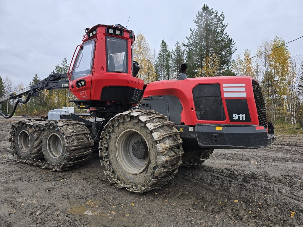 Komatsu 911.7  - מקצרת יערות: תמונה 4 Komatsu 911.7  - מקצרת יערות: תמונה 4