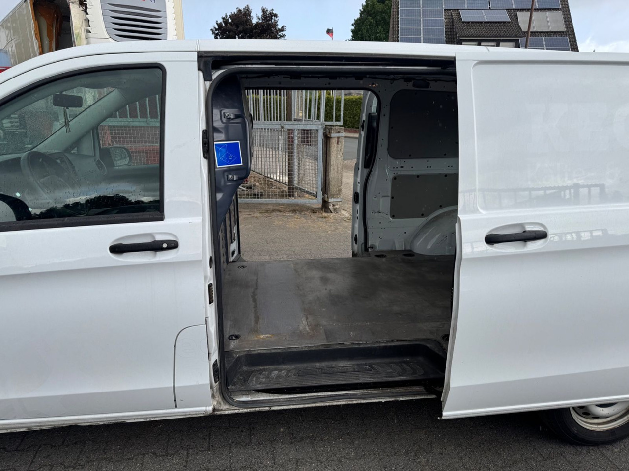 Mercedes-Benz Vito Kasten 114 CDI FWD extralang 2x Schiebetür - כלי רכב מסחרי לנוסעים: תמונה 4 Mercedes-Benz Vito Kasten 114 CDI FWD extralang 2x Schiebetür - כלי רכב מסחרי לנוסעים: תמונה 4