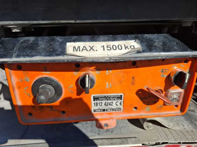 Renault D Cab 2.1 - משאית תיבה: תמונה 3 Renault D Cab 2.1 - משאית תיבה: תמונה 3