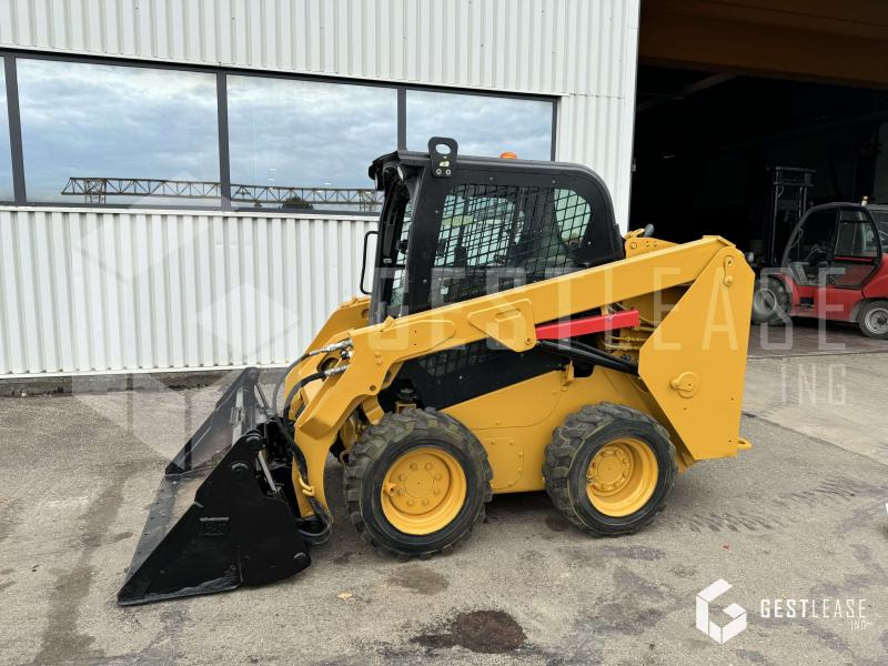 Caterpillar 236D - מעמיס היגוי החלקה: תמונה 1 Caterpillar 236D - מעמיס היגוי החלקה: תמונה 1