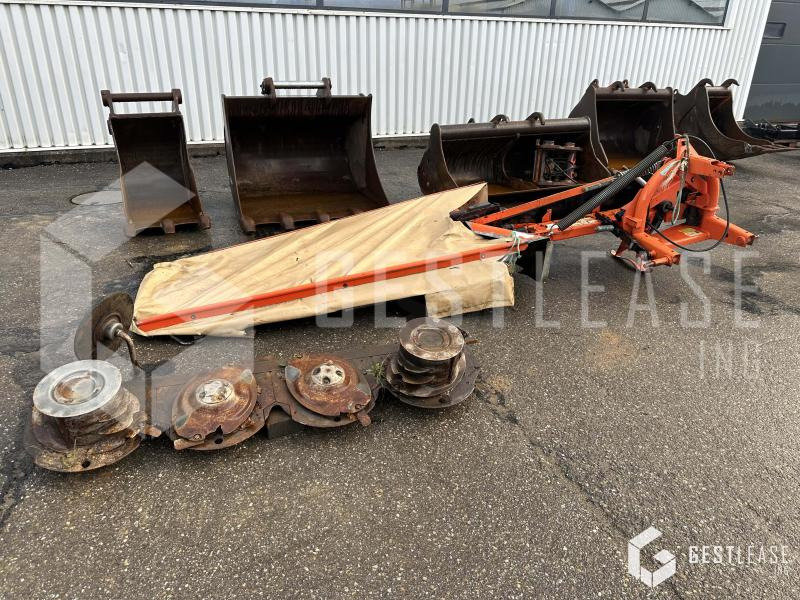 Fella SM 210 L - מכסחה: תמונה 1 Fella SM 210 L - מכסחה: תמונה 1