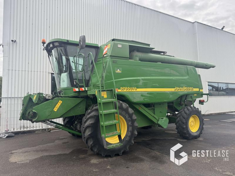 John Deere 9780 CTS - מקצרת קומבינה: תמונה 1 John Deere 9780 CTS - מקצרת קומבינה: תמונה 1