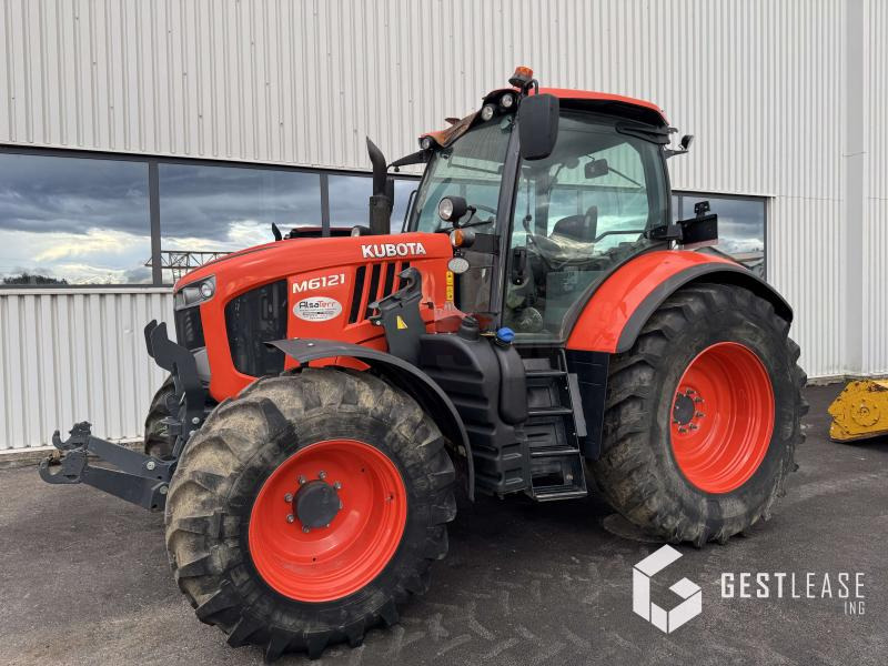 Kubota M6121 - טרקטור חקלאי: תמונה 1 Kubota M6121 - טרקטור חקלאי: תמונה 1
