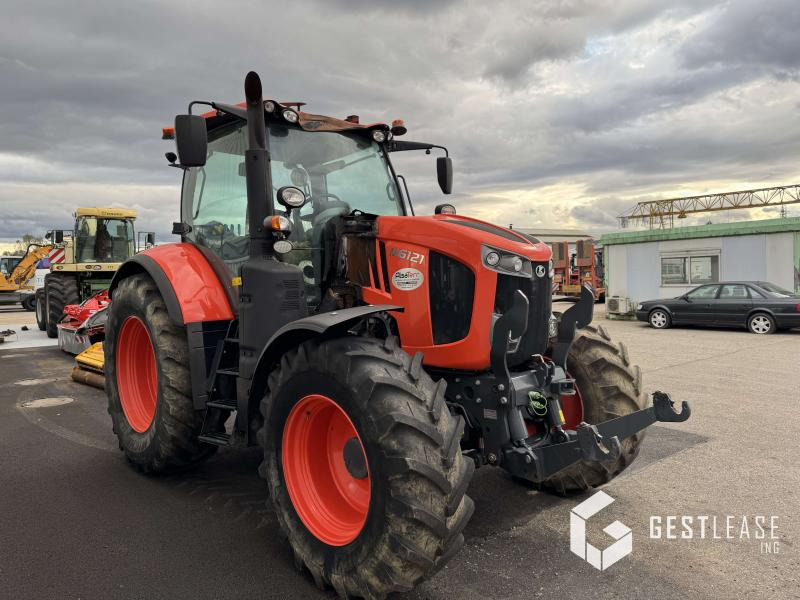 Kubota M6121 - טרקטור חקלאי: תמונה 4 Kubota M6121 - טרקטור חקלאי: תמונה 4