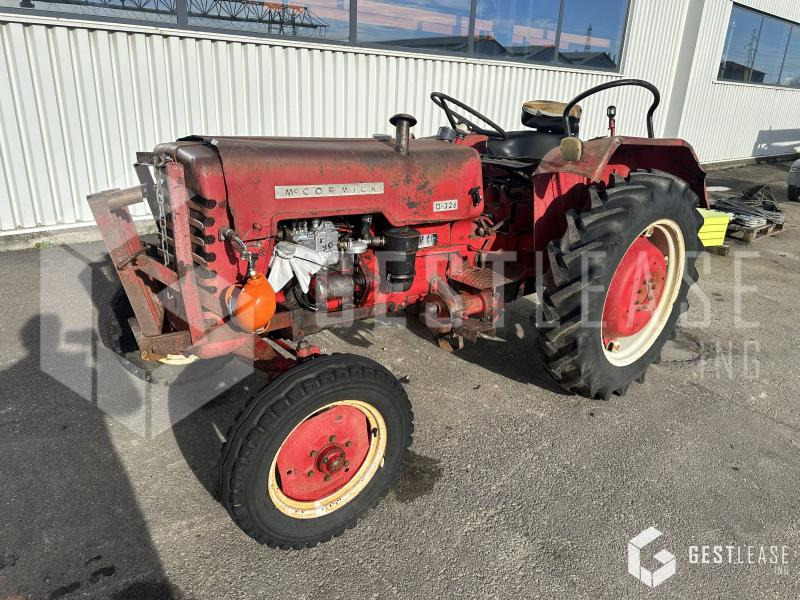 Mc Cormick D326 - טרקטור חקלאי: תמונה 1 Mc Cormick D326 - טרקטור חקלאי: תמונה 1