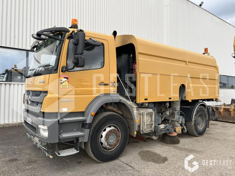 Mercedes AXOR 1833 - מטאטא כבישים: תמונה 1 Mercedes AXOR 1833 - מטאטא כבישים: תמונה 1