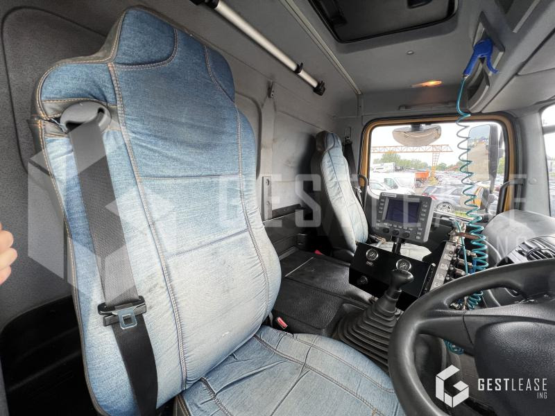 מטאטא כבישים Mercedes AXOR 1833: תמונה 13