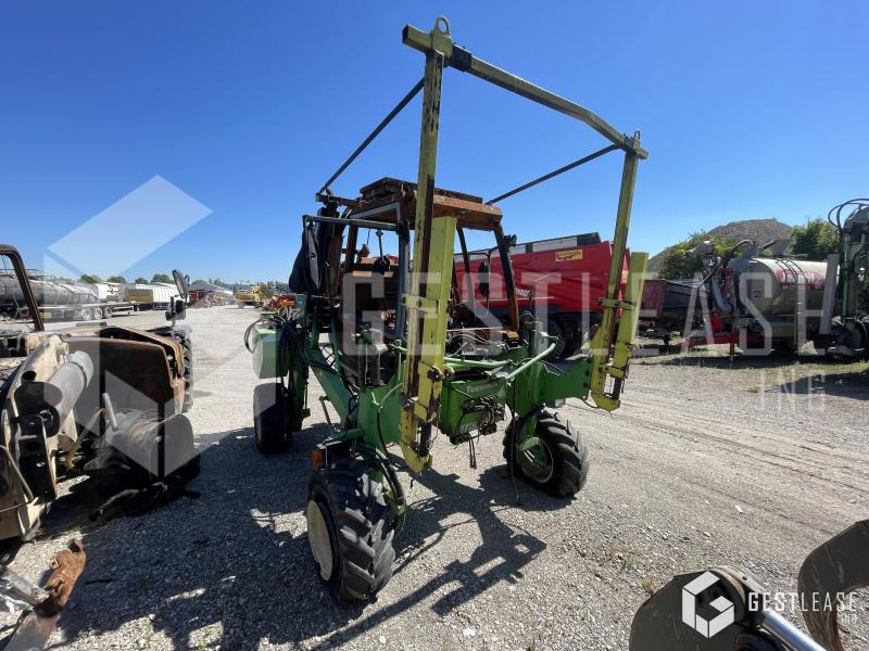 Tecnoma VITIS 480 T - טרקטור ישיבה: תמונה 2 Tecnoma VITIS 480 T - טרקטור ישיבה: תמונה 2